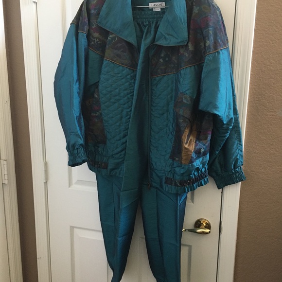 Pants - FINAL MARKDOWN Ladies lavon vintage two piece track suit large